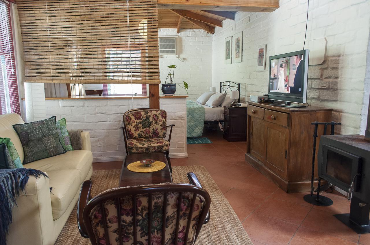 Trevalia Accommodation Penwortham ภายนอก รูปภาพ