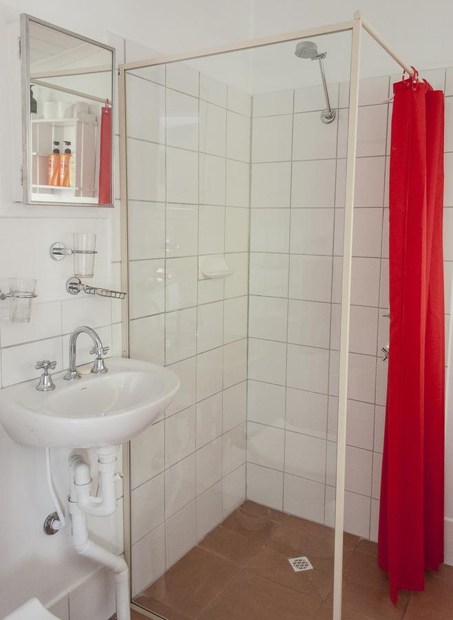 Trevalia Accommodation Penwortham ภายนอก รูปภาพ